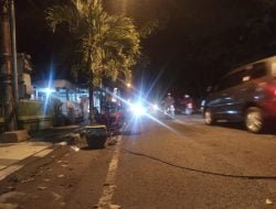 Bahaya Mengintai, Diduga Kabel Listrik Tegangan Tinggi Menjalar di Jalan Veteran Dekat Kantor PLN Lamongan