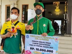 Calon Dokter Cetak Sejarah, Raih Emas Pertama bagi Jatim di Cabor Motocross