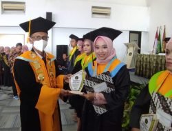 Wisudawan Universitas Bilfath Lamongan Ditantang Mampu Hadapi New Normal Society