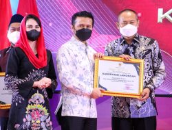 Dorong Percepatan IRL, Lamongan Raih Penghargaan 5 Kabupaten Terbaik di Jatim