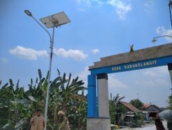 Lampu PJU-TS dari Gus Falah, Terangi Aktivitas Warga Desa Karanglangit