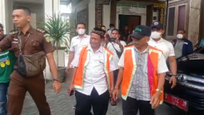 Kesandung Pengurusan Sertifikat Warga, Kades dan Pengacara Ini Ditahan Kejari Lamongan