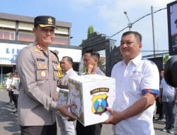 Kapolres Lamongan Berbagi Kebahagiaan dengan Keluarga Besar dan Mitra Polri