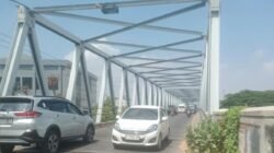 Portal Pembatas Sudah Lama Dilepas, Jembatan Karanggeneng Terluka dan Berduka