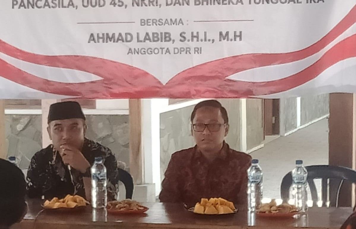 Anggota DPR RI Ahmad Labib, S.H.I., M.H., menggelar kegiatan Sosialisasi 4 Pilar Kebangsaan bersama kader Pemuda Pancasila Lamongan di Desa Kebonsari Sukodadi, Kamis (15/10/2026), Foto : Hasan Abdullah/Nowtooline)